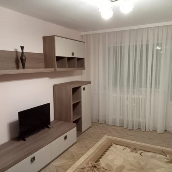 Apartament 3 camere de inchiriat - zona Tic-Tac, Tomis Nord