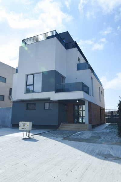  duplex-ul in vila privata, situat in zona TOMIS PLUS, in bloc nou