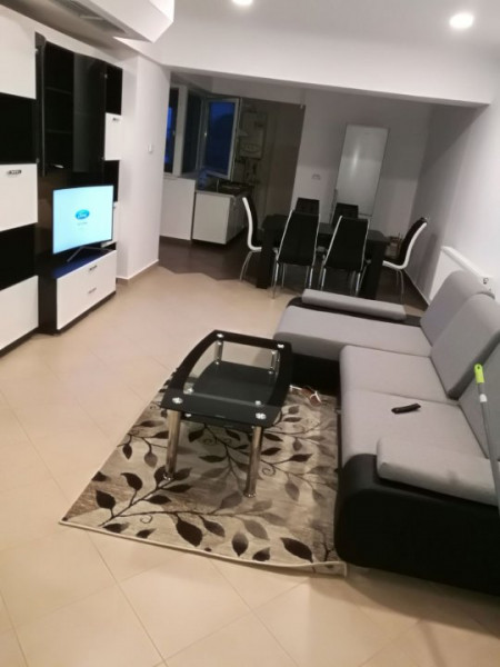  apartament situat in zona FALEZA NORD