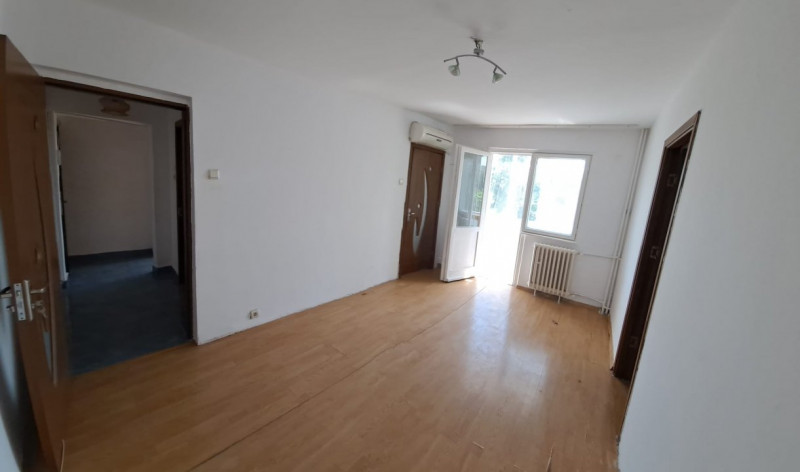 Apartament situat in zona SALVARE,