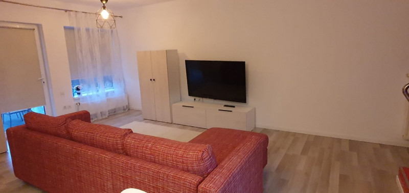 duplex situat in zona TROCADERO ,