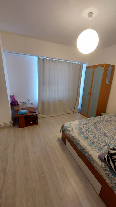  Apartament 3 camere in zona Faleza Nord