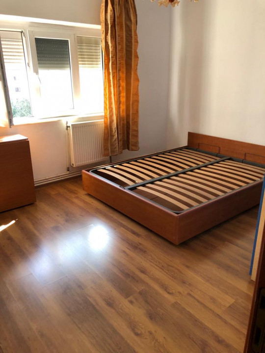  Apartament situat in zona  Cora -Pod Butelii,