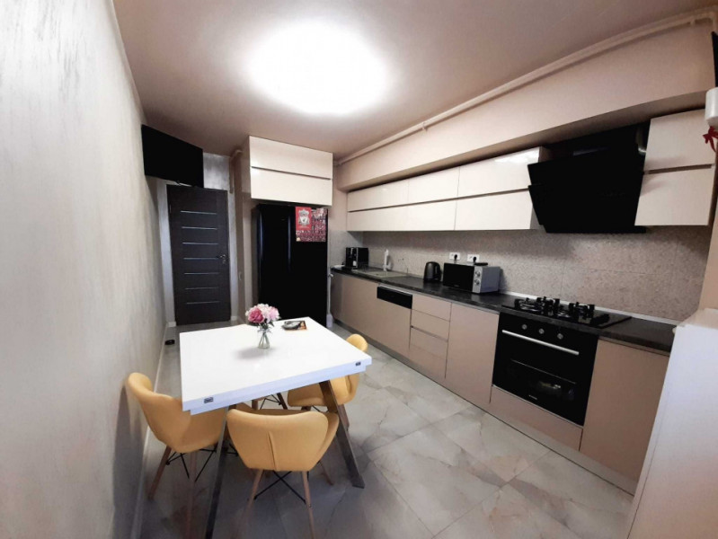 apartament situat in zona TOMIS PLUS,