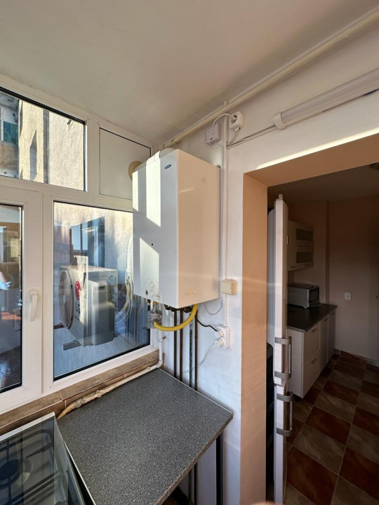 Apartament de inchiriat, compus din 2 camere situat in zona DACIA - INTERSECTIE