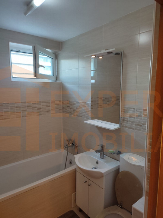 apartament situat in zona DACIA