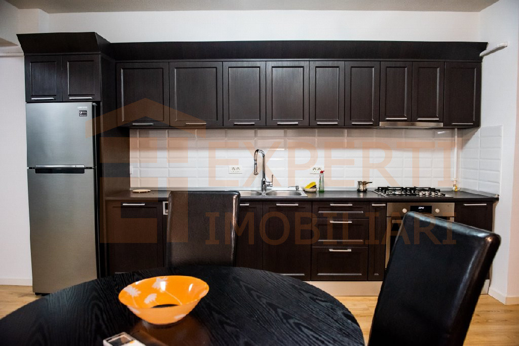 Apartament situat in zona CITY MALL - bloc 2016