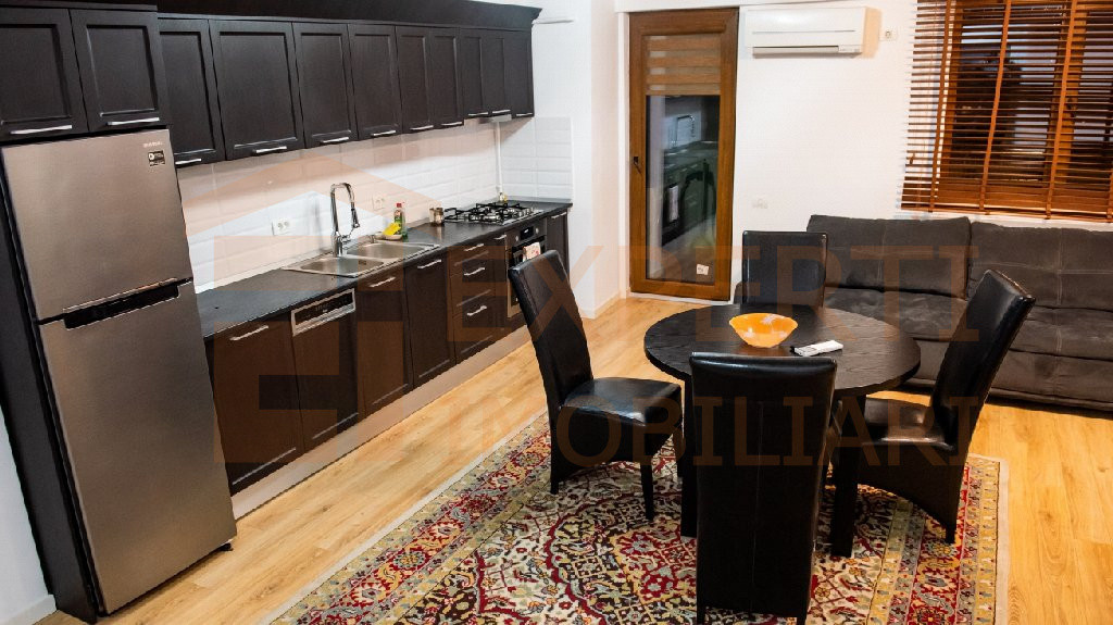 Apartament situat in zona CITY MALL - bloc 2016