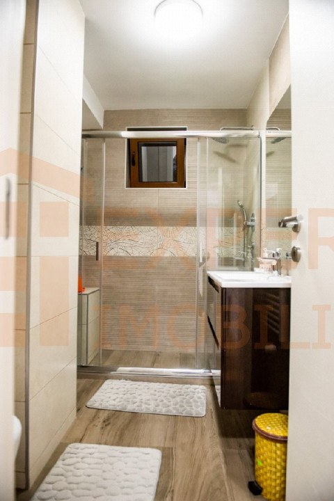 Apartament situat in zona CITY MALL - bloc 2016