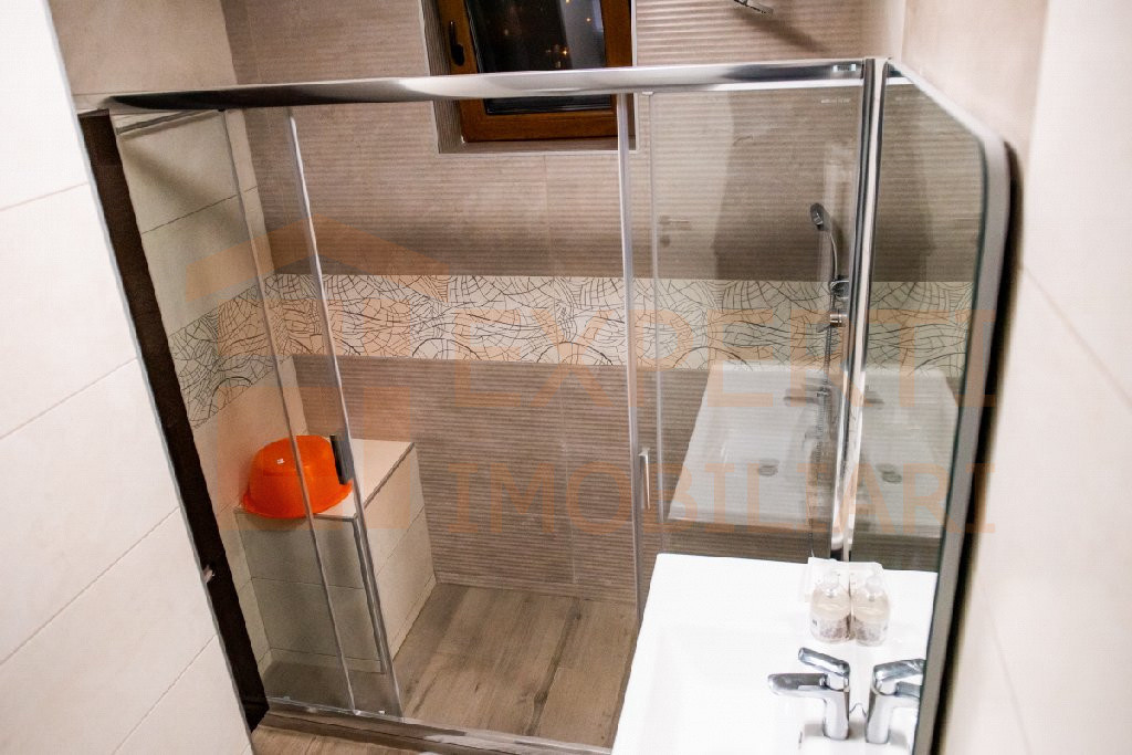 Apartament situat in zona CITY MALL - bloc 2016