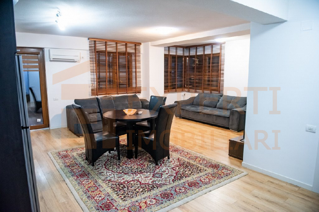 Apartament situat in zona CITY MALL - bloc 2016