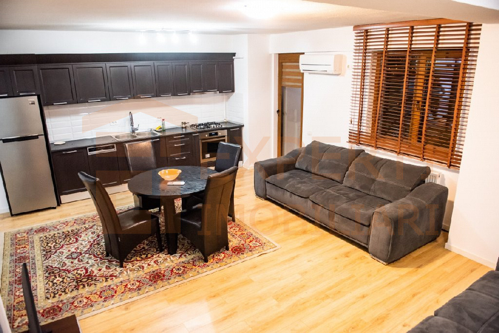 Apartament situat in zona CITY MALL - bloc 2016