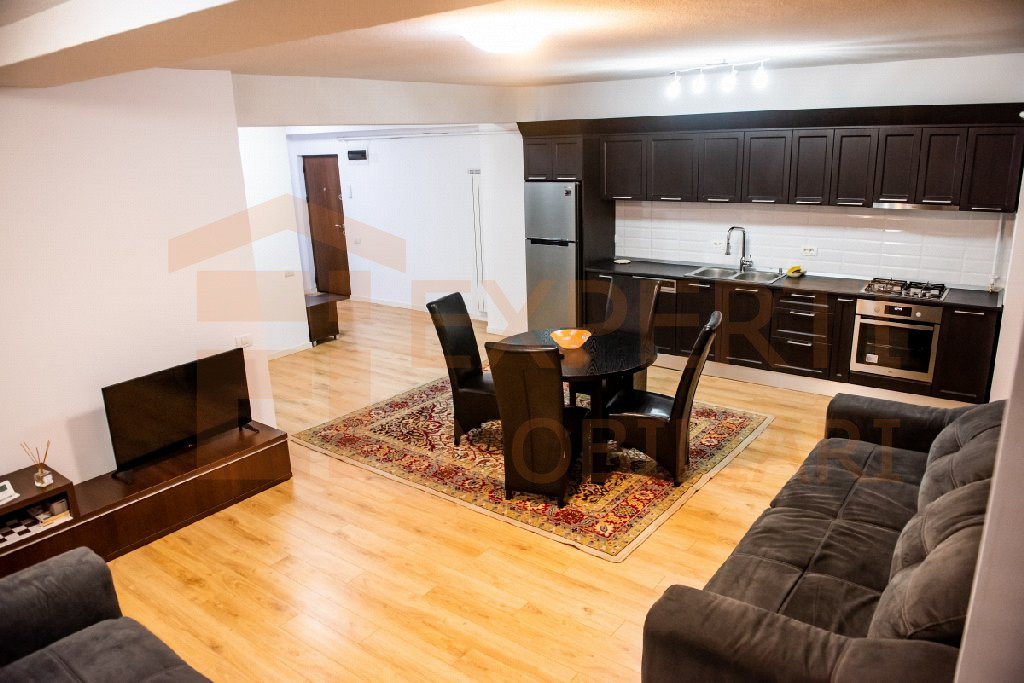 Apartament situat in zona CITY MALL - bloc 2016