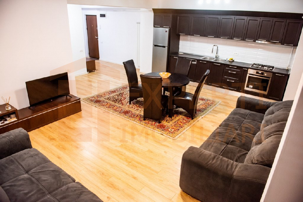 Apartament situat in zona CITY MALL - bloc 2016