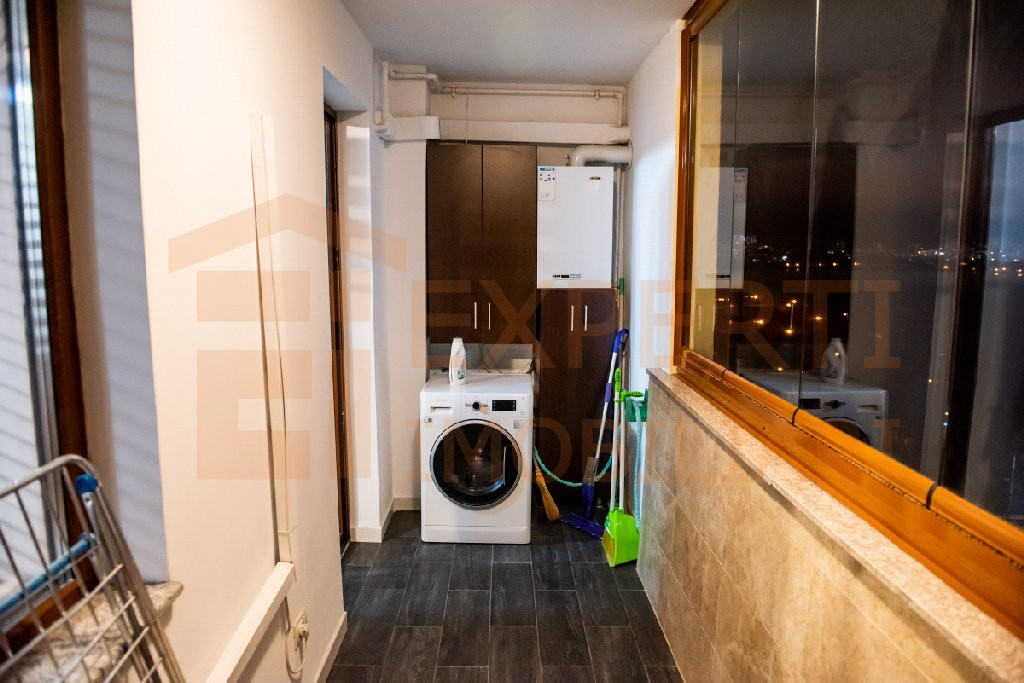 Apartament situat in zona CITY MALL - bloc 2016