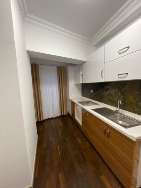  Apartament situat in zona CITY MALL