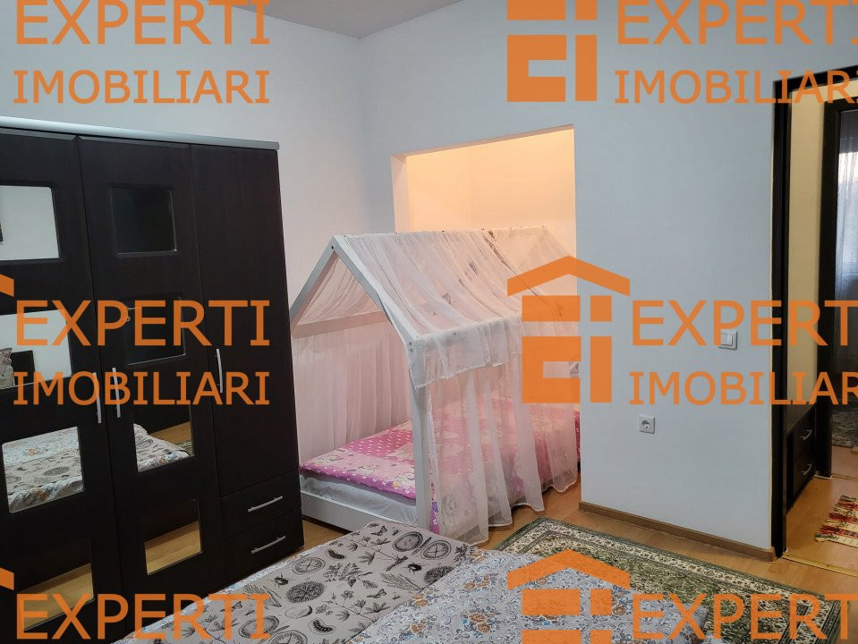 Apartament cu 3 camere in zona INEL I 