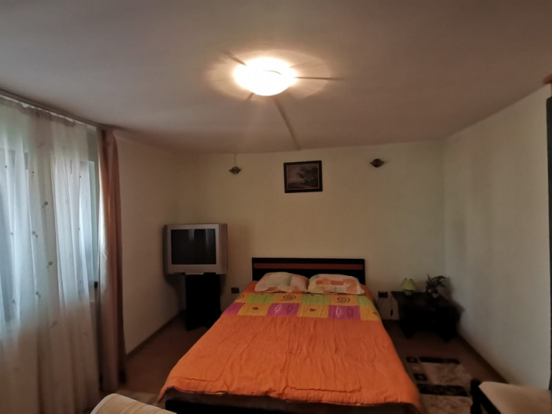 imobilul P+2, situat in zona FALEZA NORD, langa Plaja 3 Papuci,  