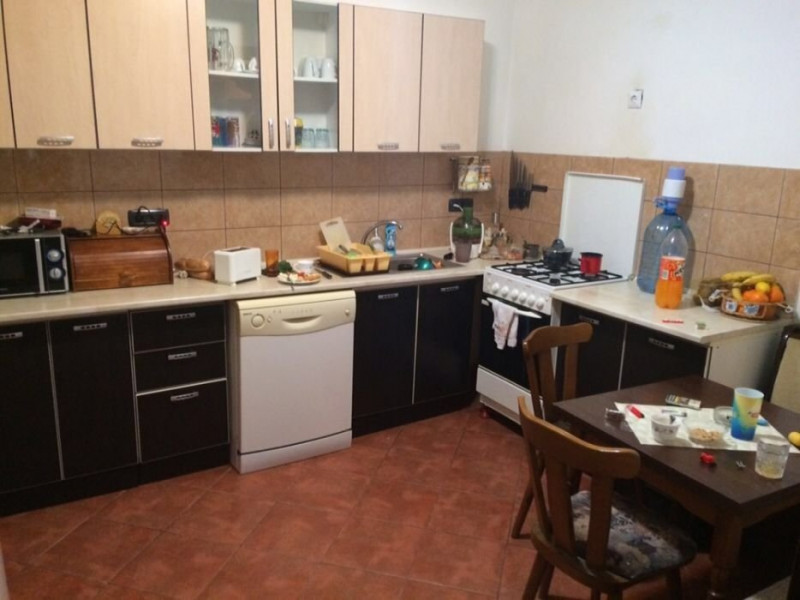 imobilul P+2, situat in zona FALEZA NORD, langa Plaja 3 Papuci,  