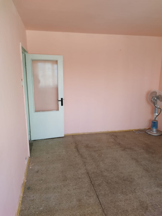 apartament cu 2 camere semidecomandate, situat in zona KM 4-5, 