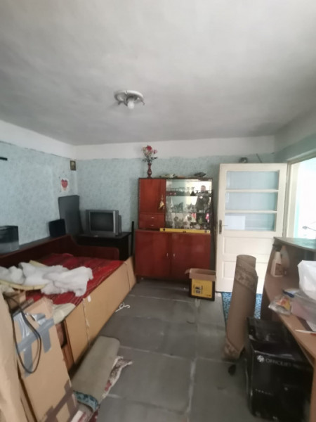 casa demolabila / renovabila situata in zona COICIU - INSTITUTUL DE MARINA 