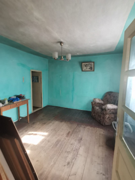 casa demolabila / renovabila situata in zona COICIU - INSTITUTUL DE MARINA 