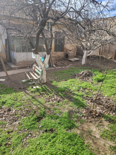  casa demolabila, situata in zona ICIL 