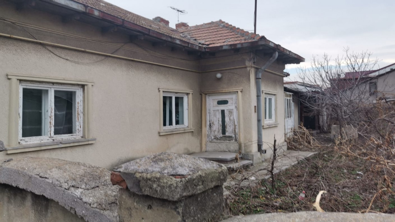 casa demolabila/renovabila, situata in zona FALEZA NORD - DELFINARIU