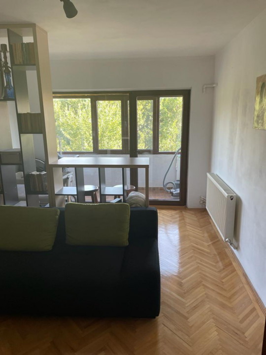 apartament situat in zona FALEZA NORD - DELFINARIU, vis-a-vis MC DONALD`S, 