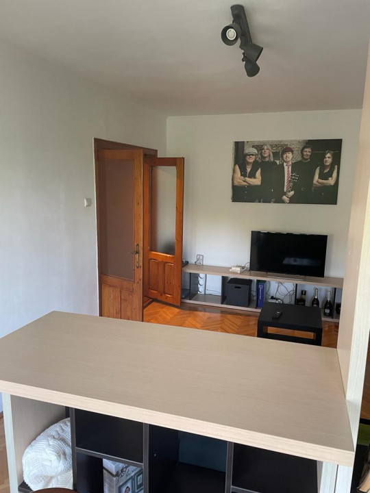 apartament situat in zona FALEZA NORD - DELFINARIU, vis-a-vis MC DONALD`S, 
