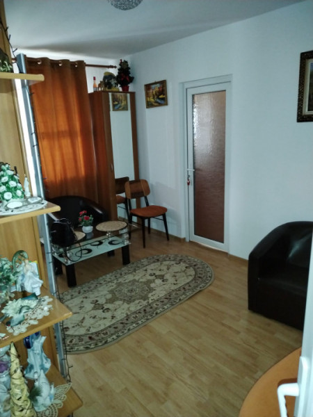  apartament situat in Zona Km 4-5,