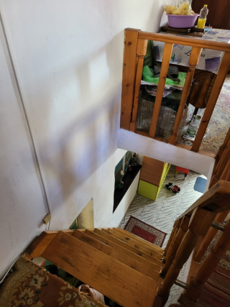  casa P+1, situata in zona Anda,