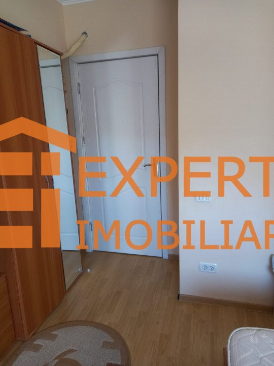 apartament situat in zona DACIA