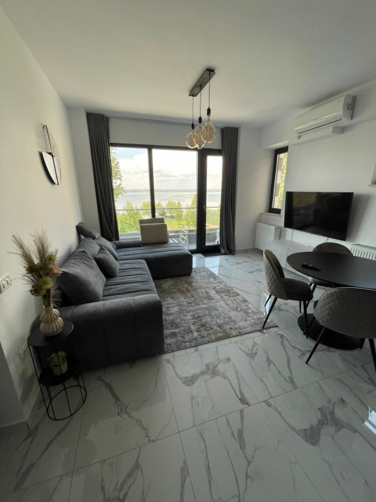  apartament 3 camere, situat in zona centrala a statiunii MAMAIA, vedere lac