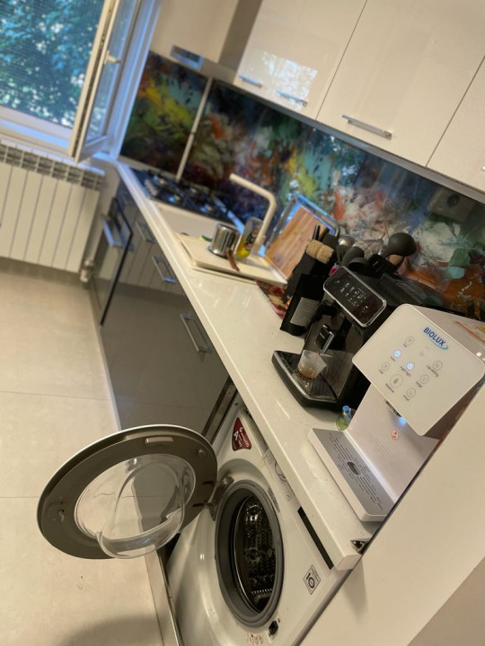  apartament 4 camere decomandate, situat în zona INEL II