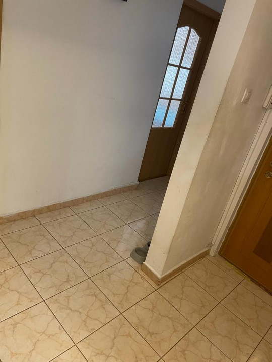  apartament 4 camere decomandate, situat în zona INEL II