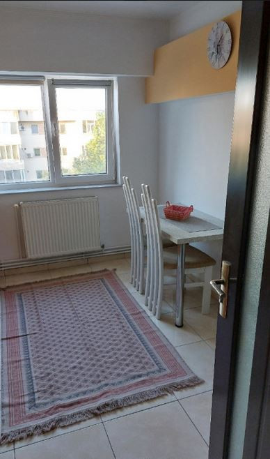 Apartament cu 3 camere, zona Tomis III