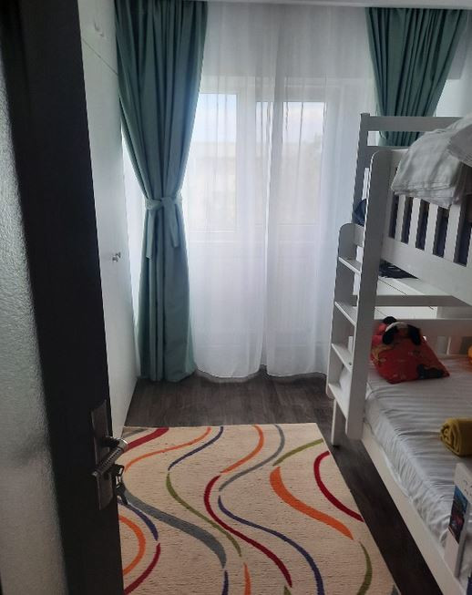 Apartament cu 3 camere, zona Tomis III