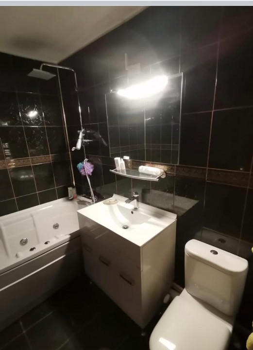  apartament cu 2 camere decomandate situat in zona INEL II