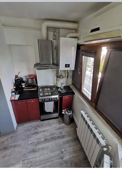  apartament cu 2 camere decomandate situat in zona INEL II