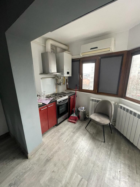  apartament cu 2 camere decomandate situat in zona INEL II