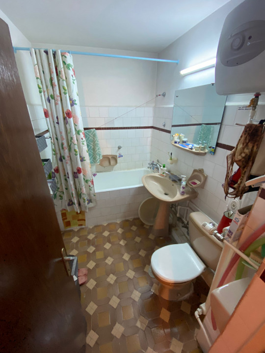 Apartament cu 3 camere decomandate confort 0, 2 bai