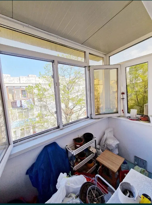 Apartament 2 camere semidecomandate in zona Casa Cultura