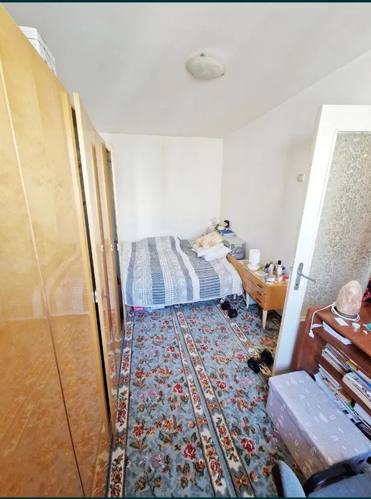 Apartament 2 camere semidecomandate in zona Casa Cultura
