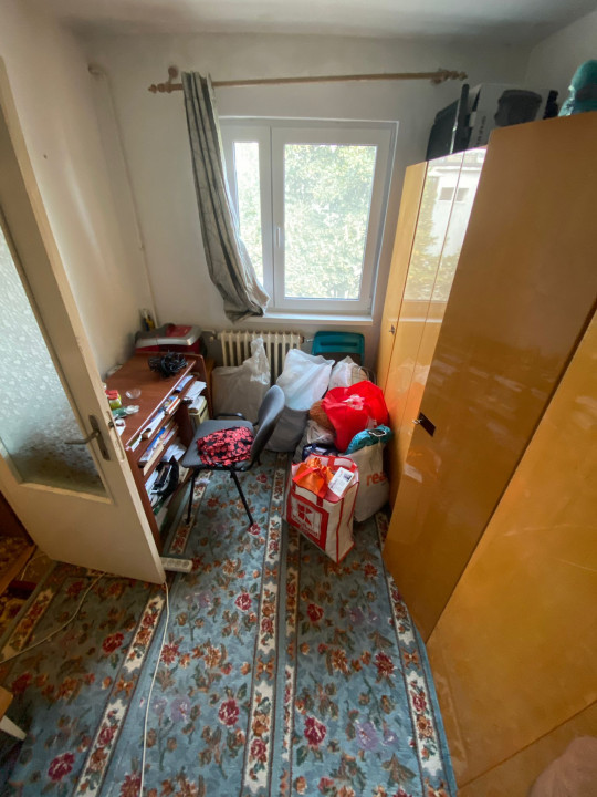 Apartament 2 camere semidecomandate in zona Casa Cultura