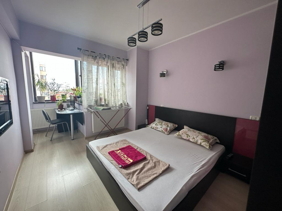 Apartament 3 camere de inchiriat in zona DELFINARIU , termen lung