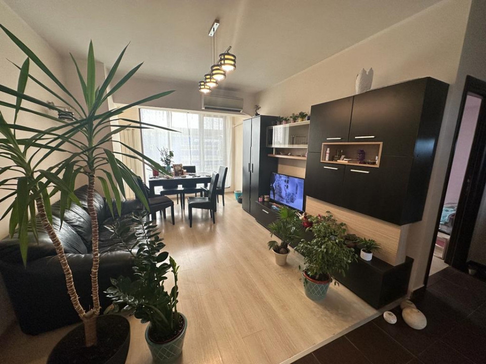 Apartament 3 camere de inchiriat in zona DELFINARIU , termen lung
