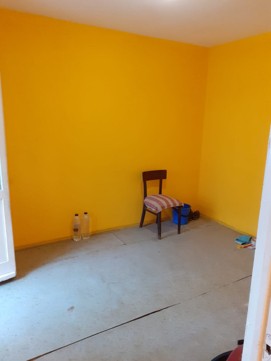 Apartament 2 camere semidecomandate in zona Casa Cultura