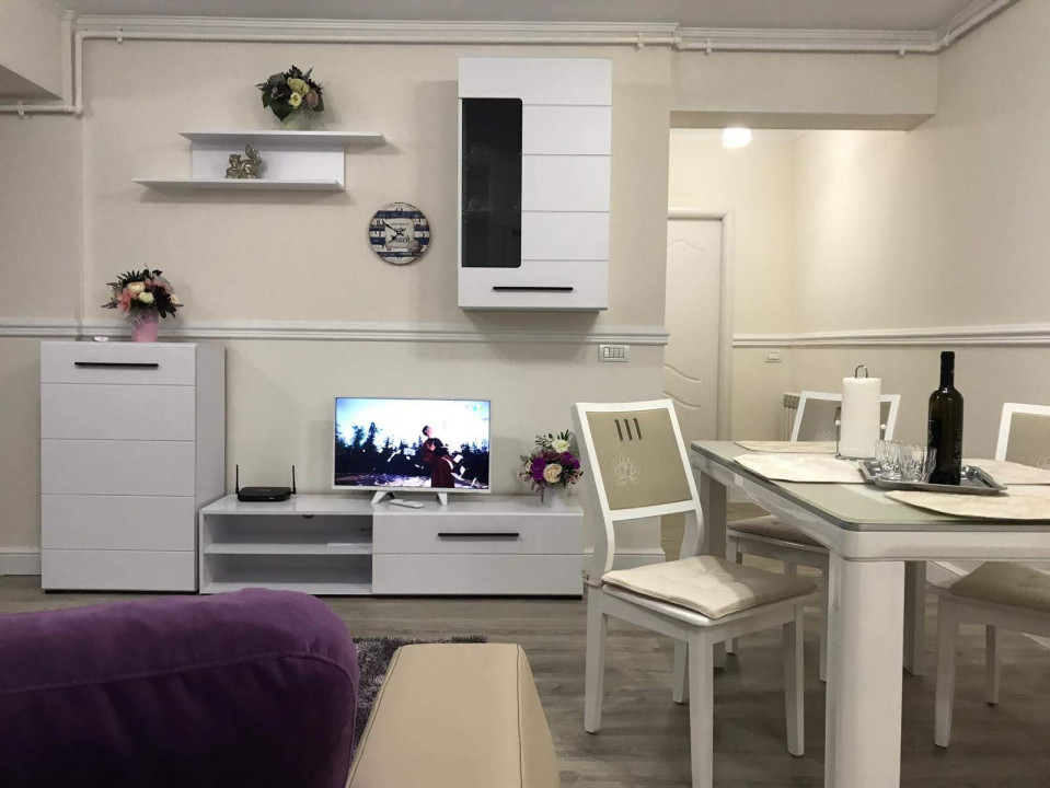 Apartament 3 camere Faleza Nord 