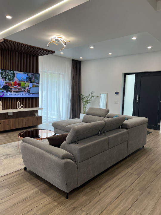 Casa P+1E in OVIDIU